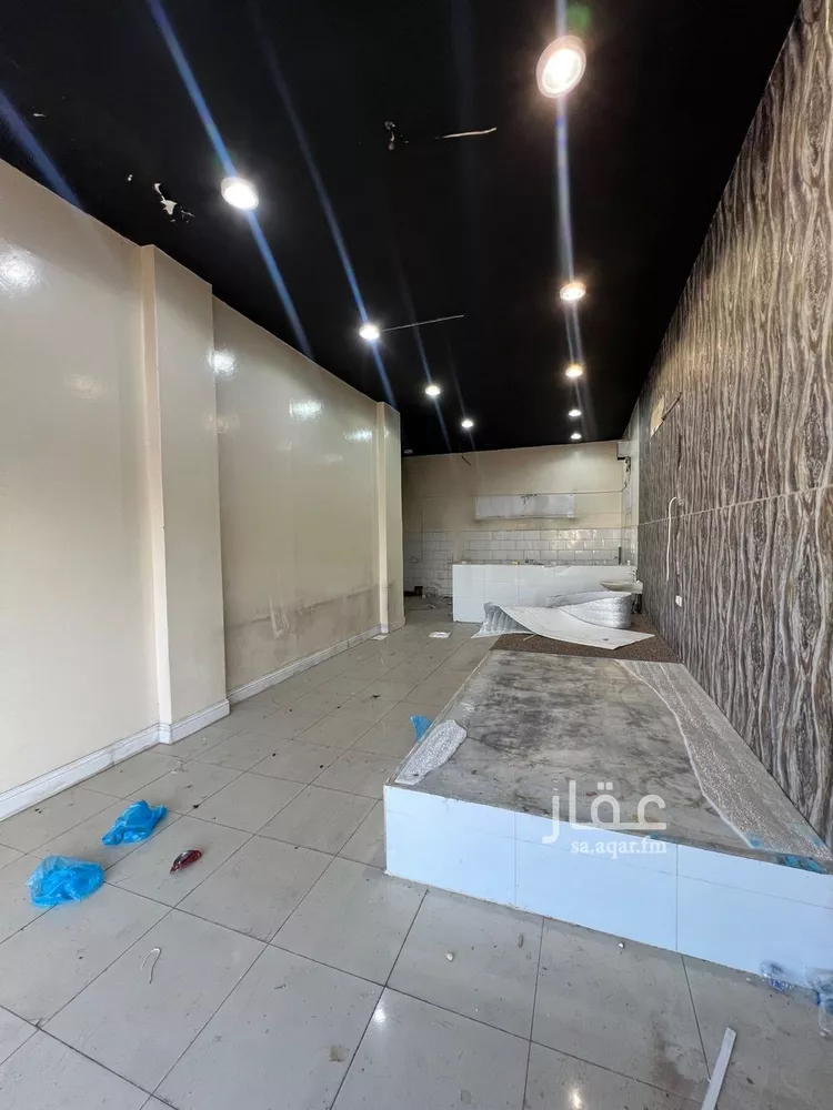 محل للإيجار في شارع خضيراء, حي الضاحي الغربي, مدينة بريدة, منطقة القصيم صورة 2