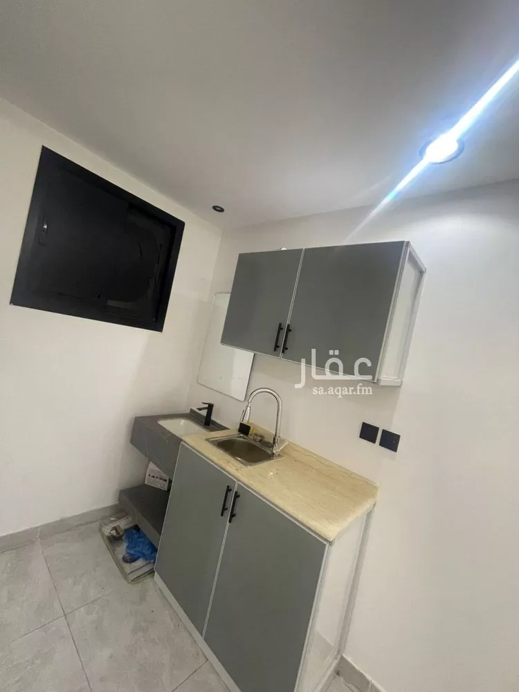 شقة للإيجار في شارع الشيخ صالح بن عبدالعزيز بن عبدالرحمن, حي السويدي الغربي, مدينة الرياض, منطقة الرياض صورة 3