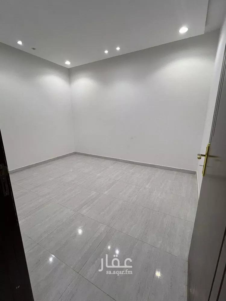 دور للإيجار في شارع إسماعيل بن مبارك, حي بدر, مدينة الرياض, منطقة الرياض صورة 5