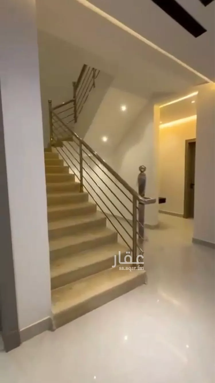 فيلا للبيع في شارع أبي العلاء الواسطي, حي بدر, مدينة الرياض, منطقة الرياض صورة 4