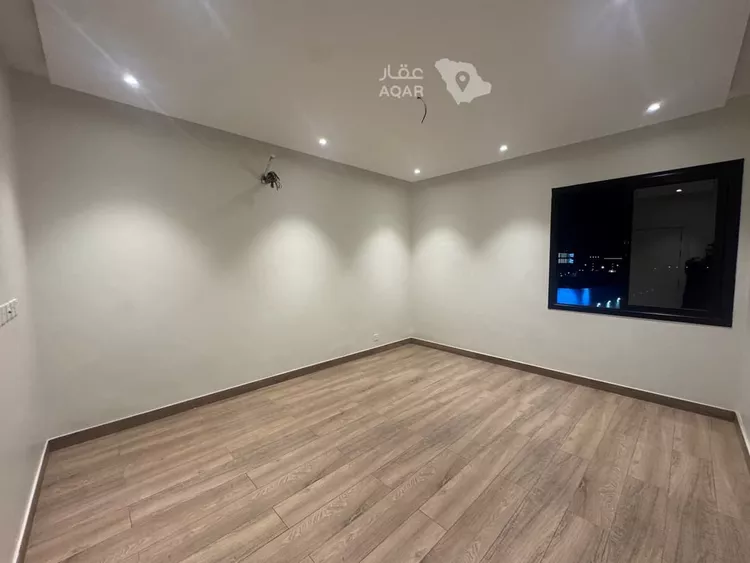 Building for Rent in Jeddah Al Faisaliah 12