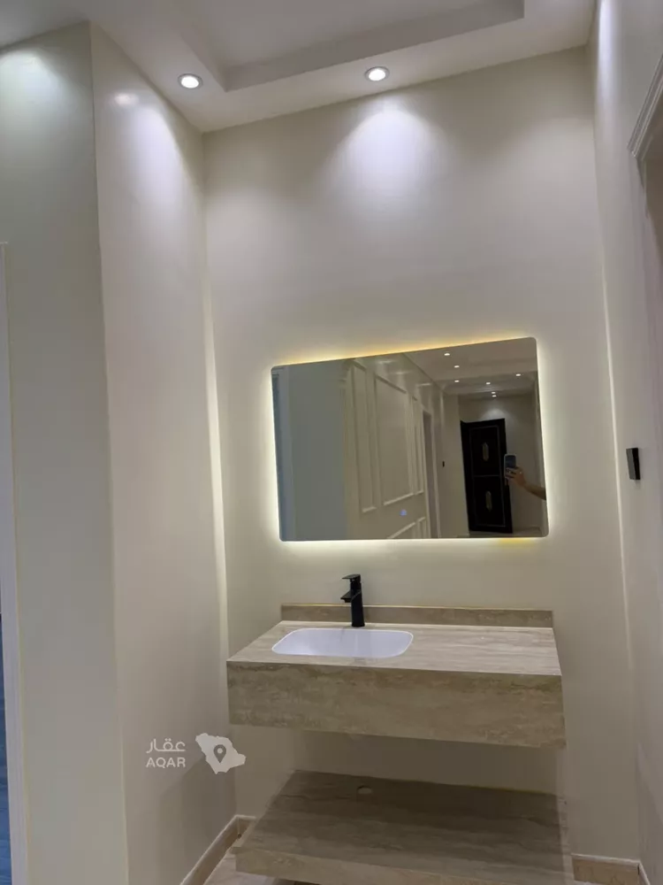 Floor for Rent in Riyadh Ar Rimal 18