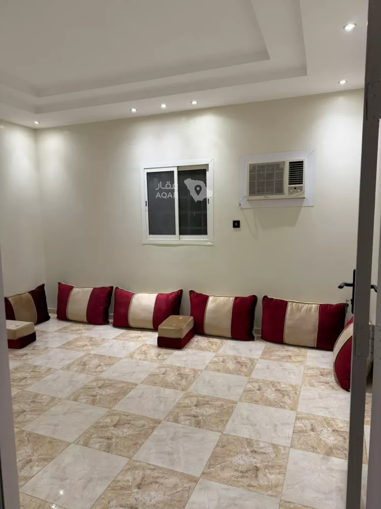 Floor for Rent in Riyadh Ar Rimal 4
