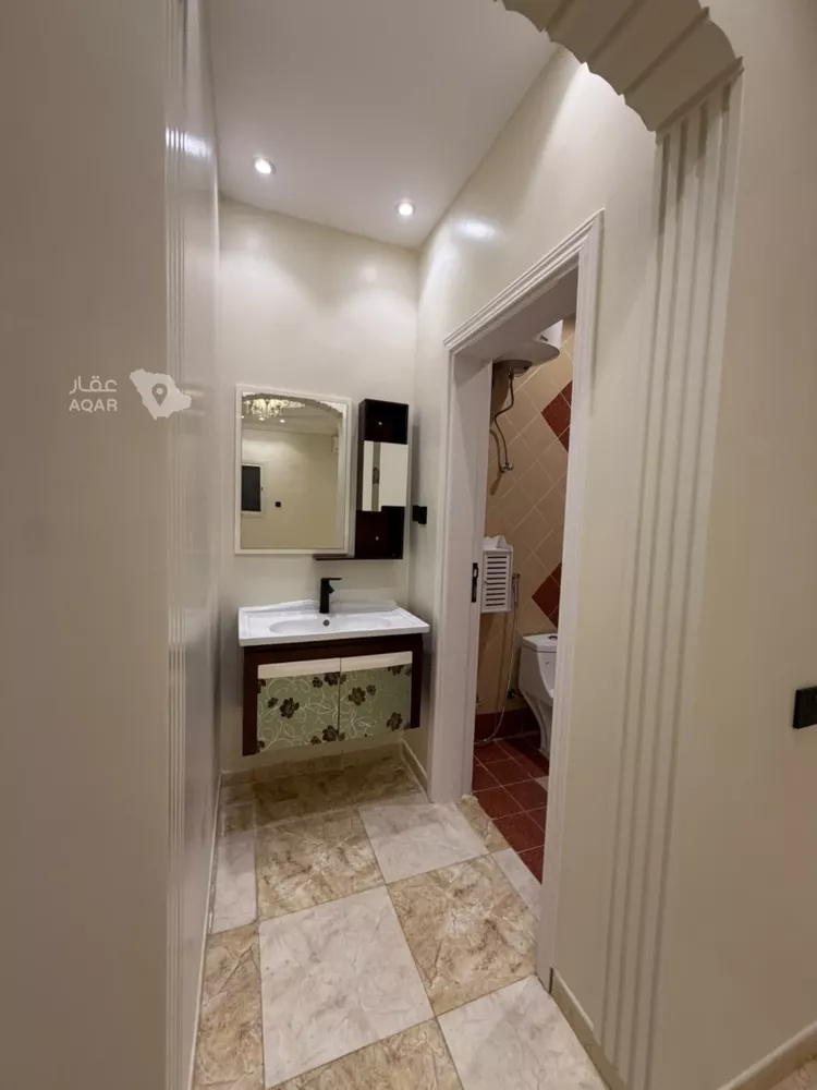 Floor for Rent in Riyadh Ar Rimal 3