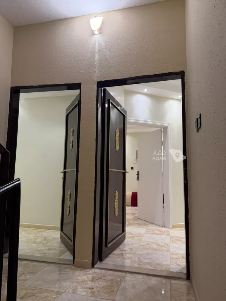 Floor for Rent in Riyadh Ar Rimal 6