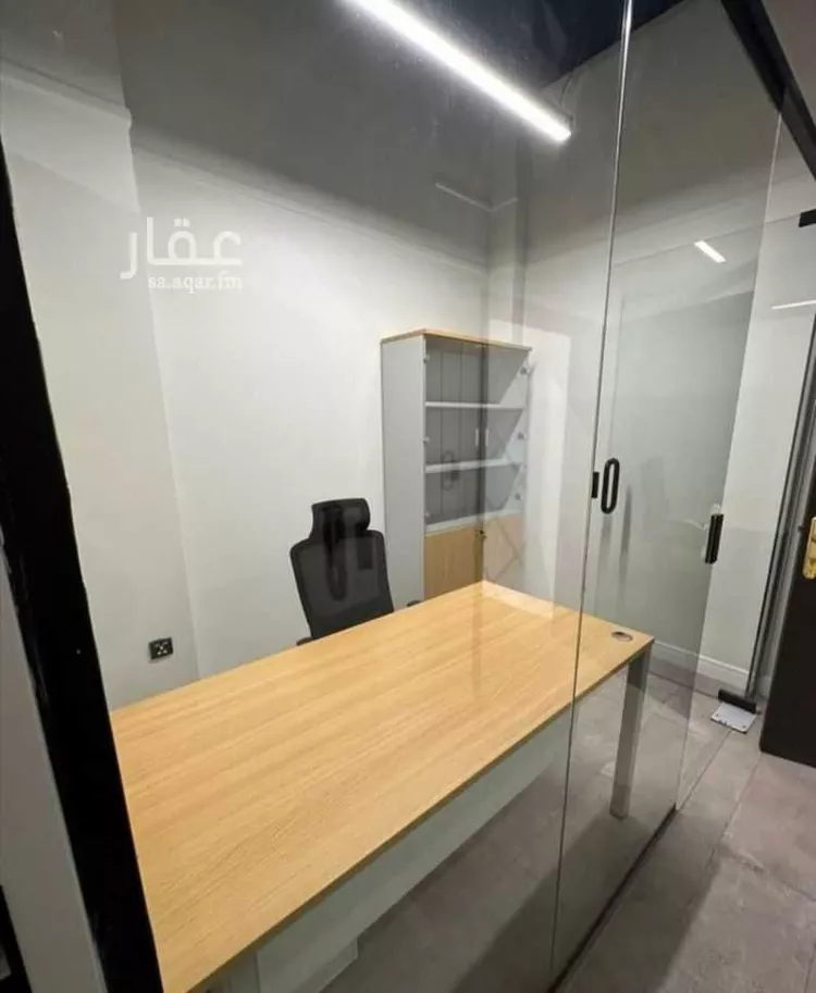 مكتب تجاري للإيجار في شارع ابن كثير, حي الملك عبدالعزيز, مدينة الرياض, منطقة الرياض صورة 4