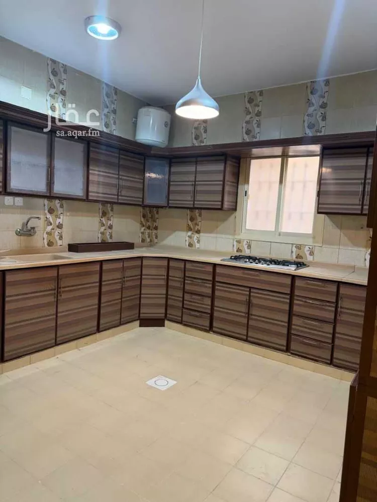 شقة للبيع في شارع حيان مولى قريش, حي الشرف, مدينة خميس مشيط, منطقة عسير صورة 3