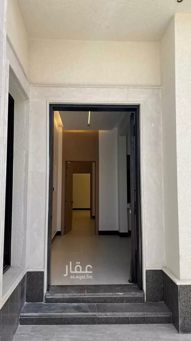 Floor for Sale in Al Muzahimiyah Al Hada