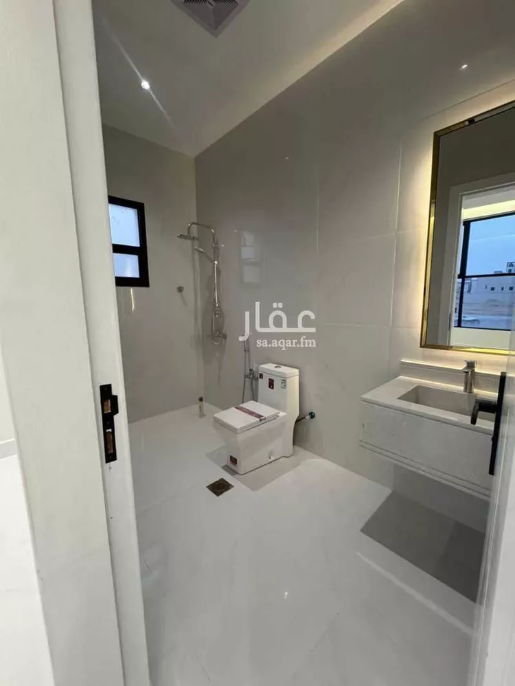 فيلا للإيجار في شارع الربع الخالي, حي الجنادرية, مدينة الرياض, منطقة الرياض 10