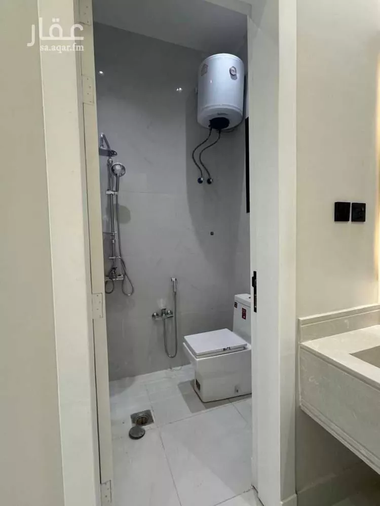 فيلا للإيجار في شارع الربع الخالي, حي الجنادرية, مدينة الرياض, منطقة الرياض صورة 3