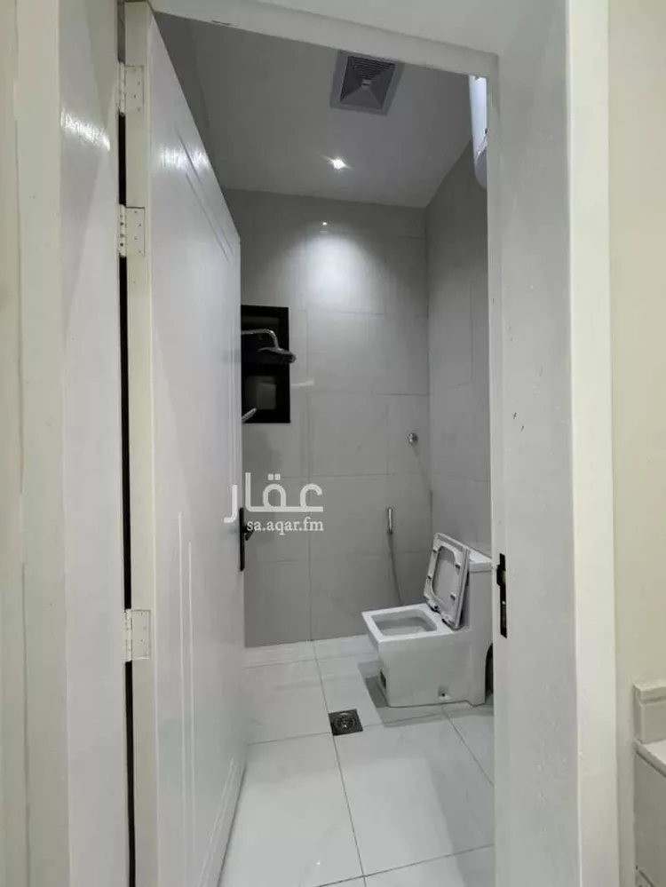 فيلا للإيجار في شارع طارق الانصاري, حي الجنادرية, مدينة الرياض, منطقة الرياض 7