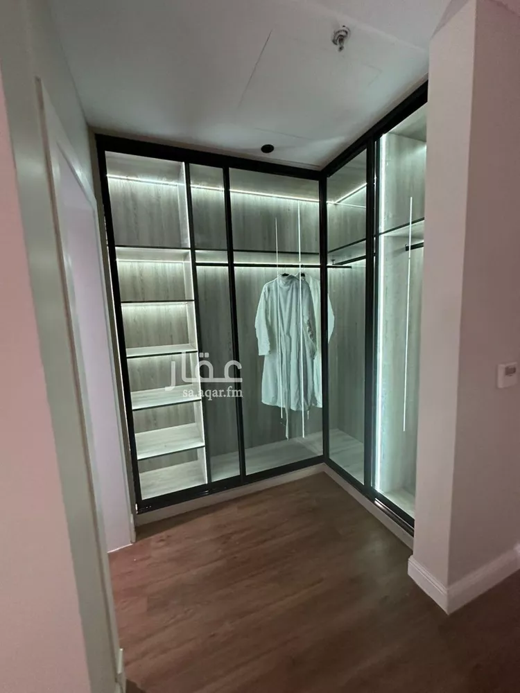 شقة للإيجار في شارع محمد بن عبدالعزيز الدغيثر, حي الملقا, مدينة الرياض, منطقة الرياض صورة 3