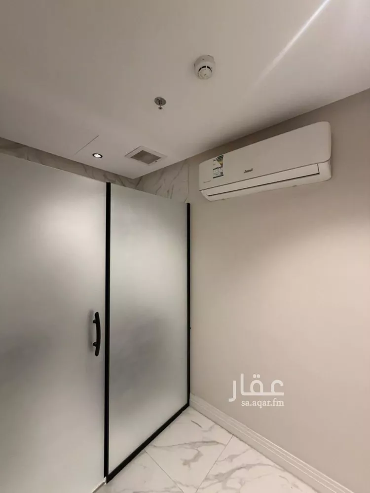شقة للإيجار في شارع محمد بن عبدالعزيز الدغيثر, حي الملقا, مدينة الرياض, منطقة الرياض صورة 5