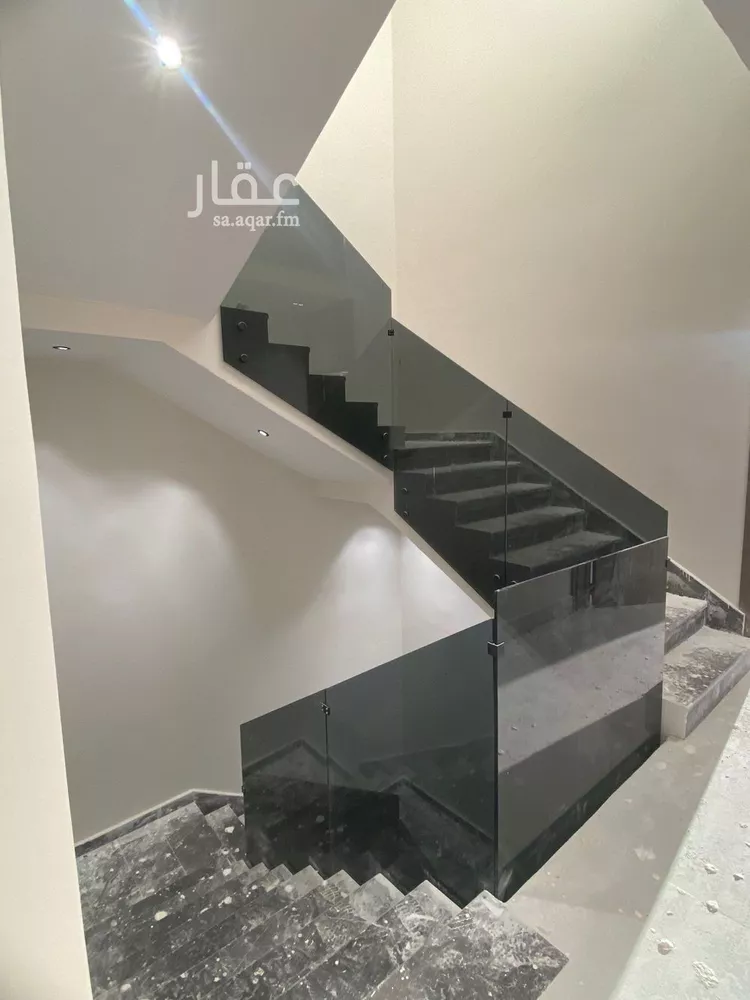 فيلا للبيع في شارع حمزة القبيطي, حي الرمال, مدينة الرياض, منطقة الرياض صورة 4