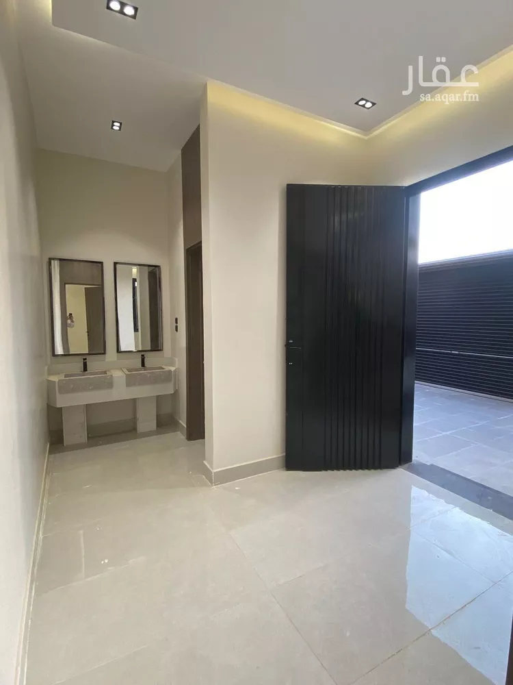 فيلا للبيع في شارع حمزة القبيطي, حي الرمال, مدينة الرياض, منطقة الرياض صورة 3