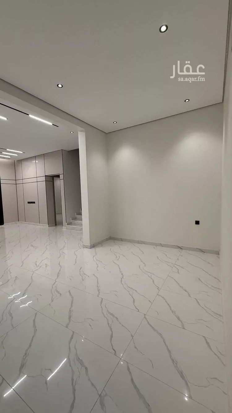 فيلا للبيع في شارع المعيزلية, حي المعيزيلة, مدينة الرياض, منطقة الرياض صورة 2