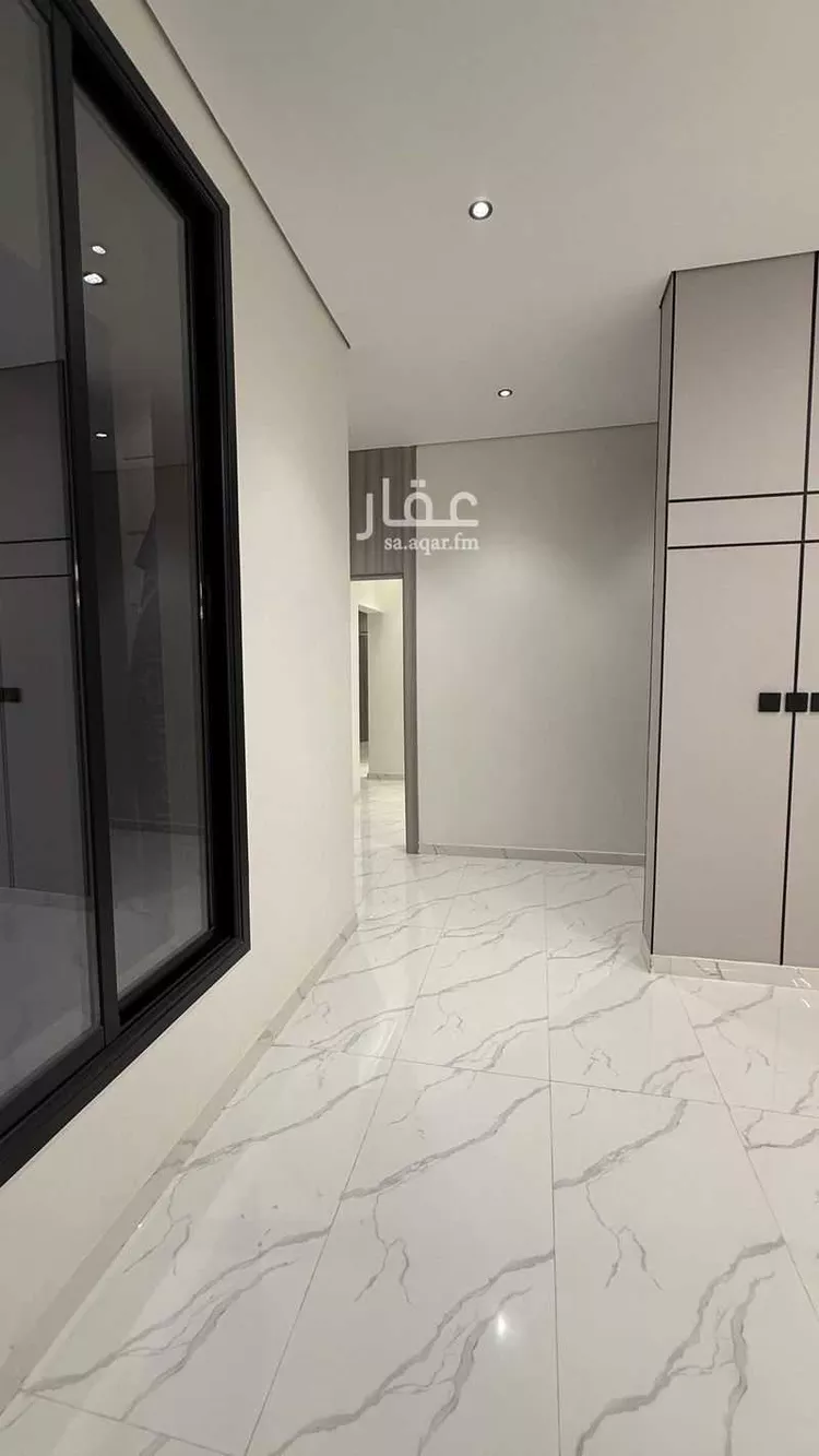 فيلا للبيع في شارع المعيزلية, حي المعيزيلة, مدينة الرياض, منطقة الرياض صورة 3