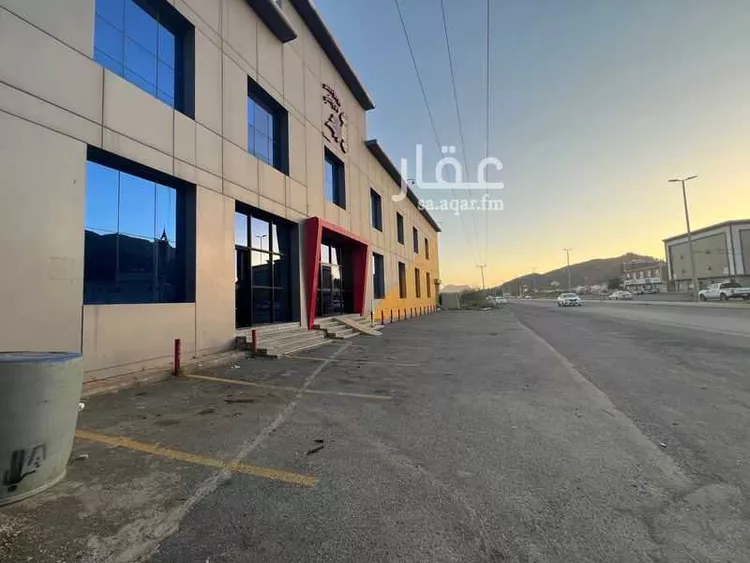 محل للبيع في شارع محمد ابن سعود, حي الوعد, مدينة محائل, منطقة عسير صورة 4