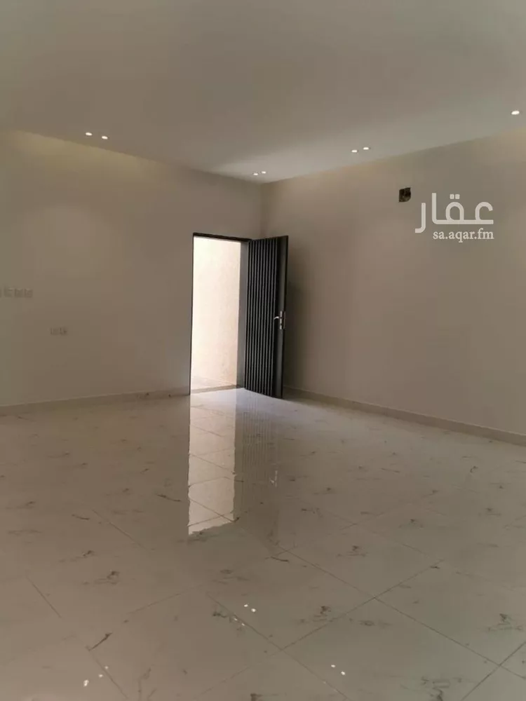 فيلا للبيع في شارع إسماعيل بن أبي اليسر, حي العارض, مدينة الرياض, منطقة الرياض صورة 3