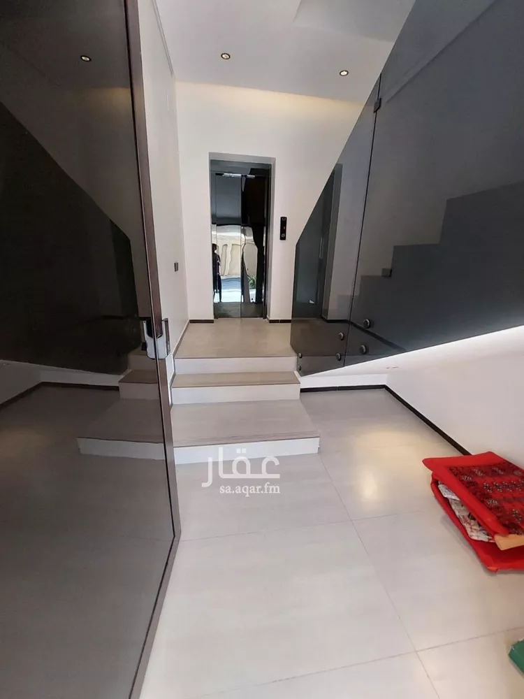 Floor for Sale in Riyadh Al Uraija Al Gharbiyah صورة 3