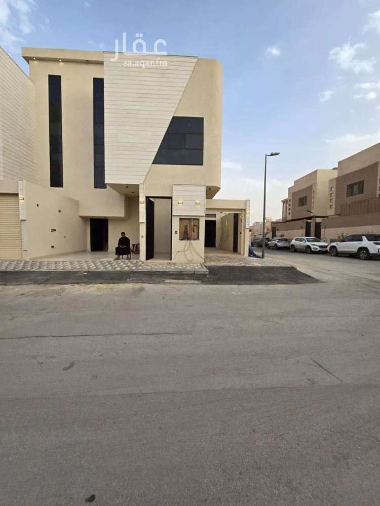 دور للبيع في شارع السبت, حي ظهرة البديعة, مدينة الرياض, منطقة الرياض صورة 2