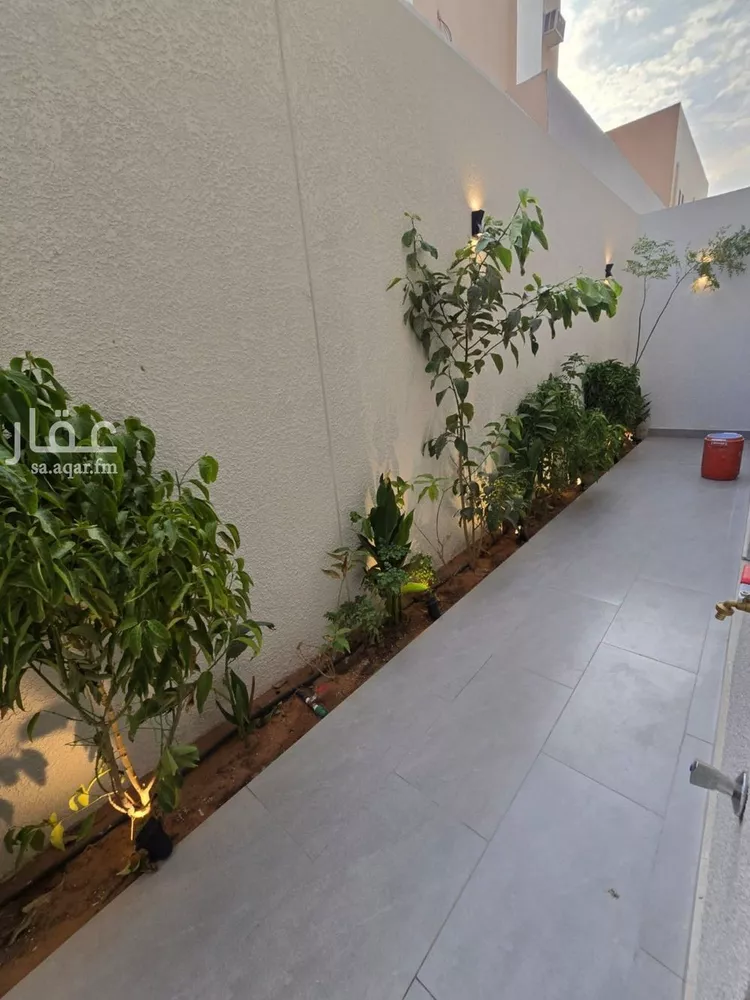 Floor for Sale in Riyadh Al Uraija Al Gharbiyah صورة 4