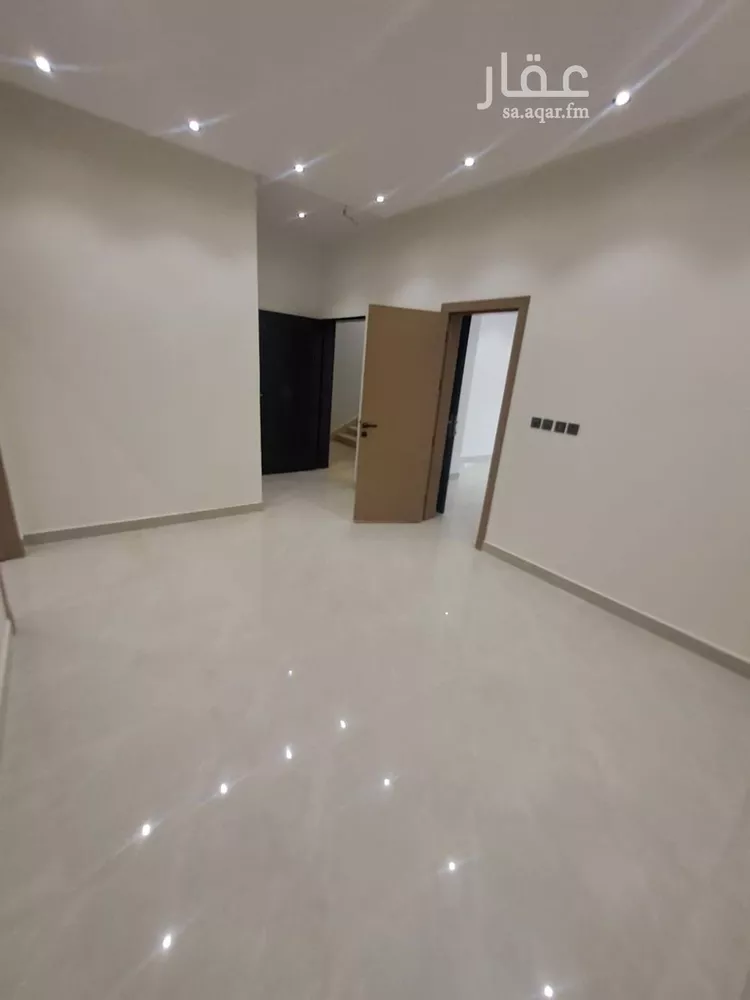 دور للبيع في شارع ممر70, حي العوالي, مدينة الرياض, منطقة الرياض 11