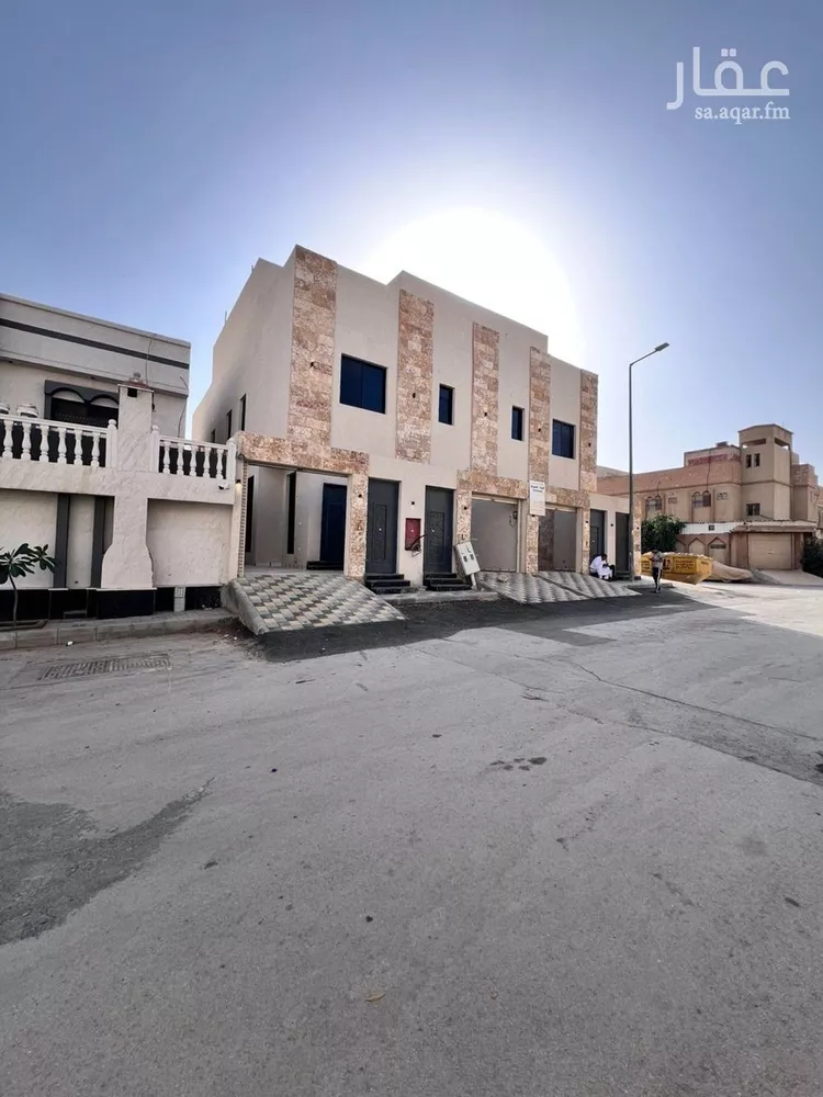 Floor for Sale in Riyadh Al Uraija Al Gharbiyah