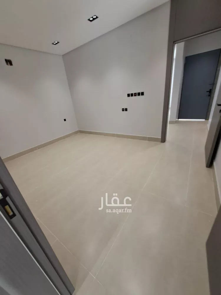 فيلا للبيع في شارع الطائرة, حي طويق, مدينة الرياض, منطقة الرياض 10