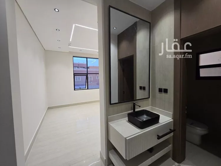 Floor for Sale in Riyadh Al Uraija Al Gharbiyah صورة 2