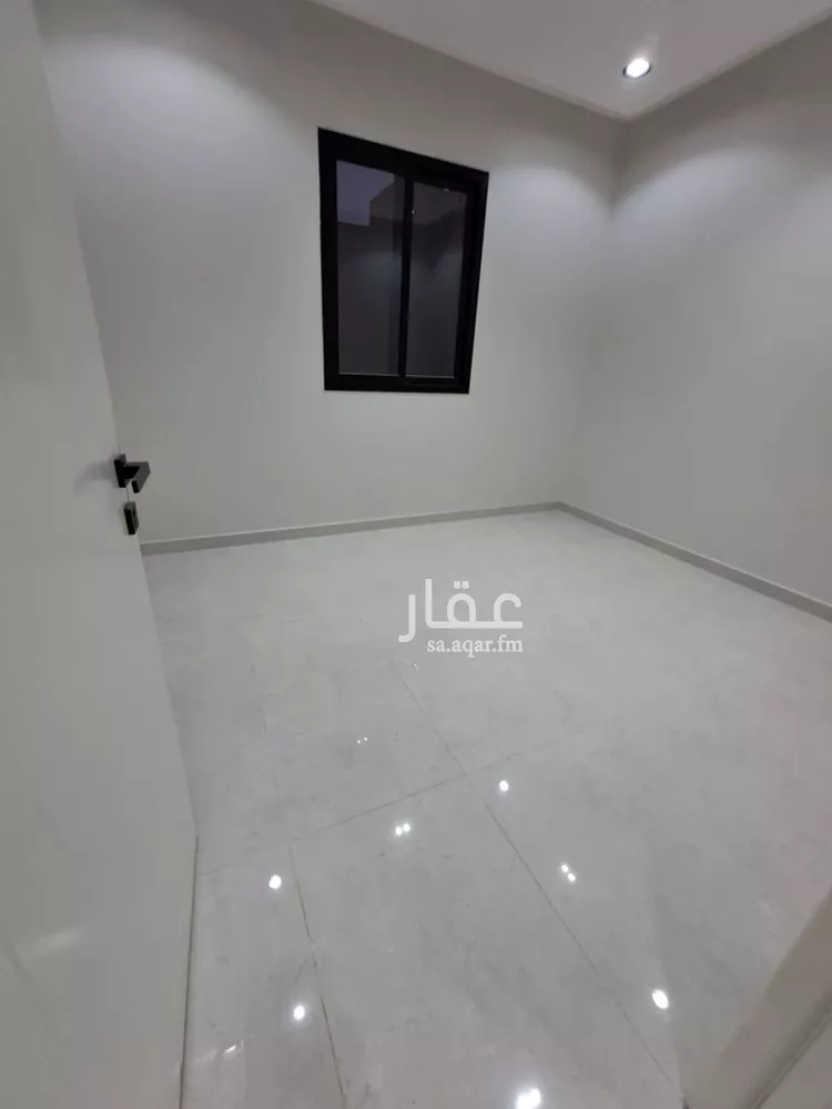 فيلا للبيع في شارع بيضاء نثيل, حي العريجاء الغربي, مدينة الرياض, منطقة الرياض صورة 5