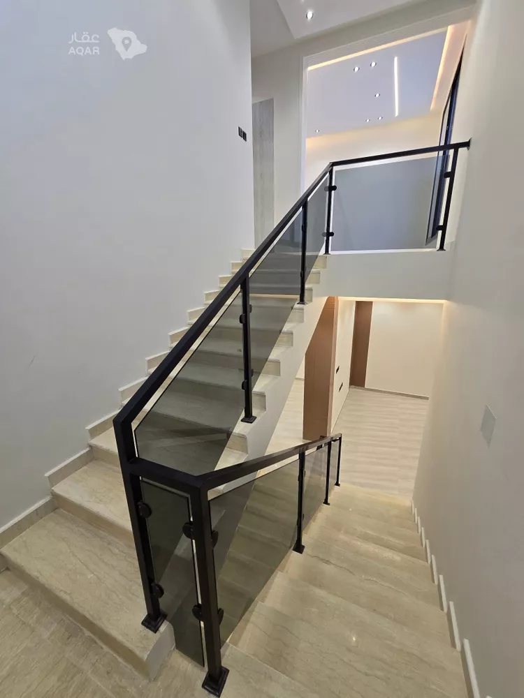 Villa for Sale in Riyadh Al Uraija Al Gharbiyah 17