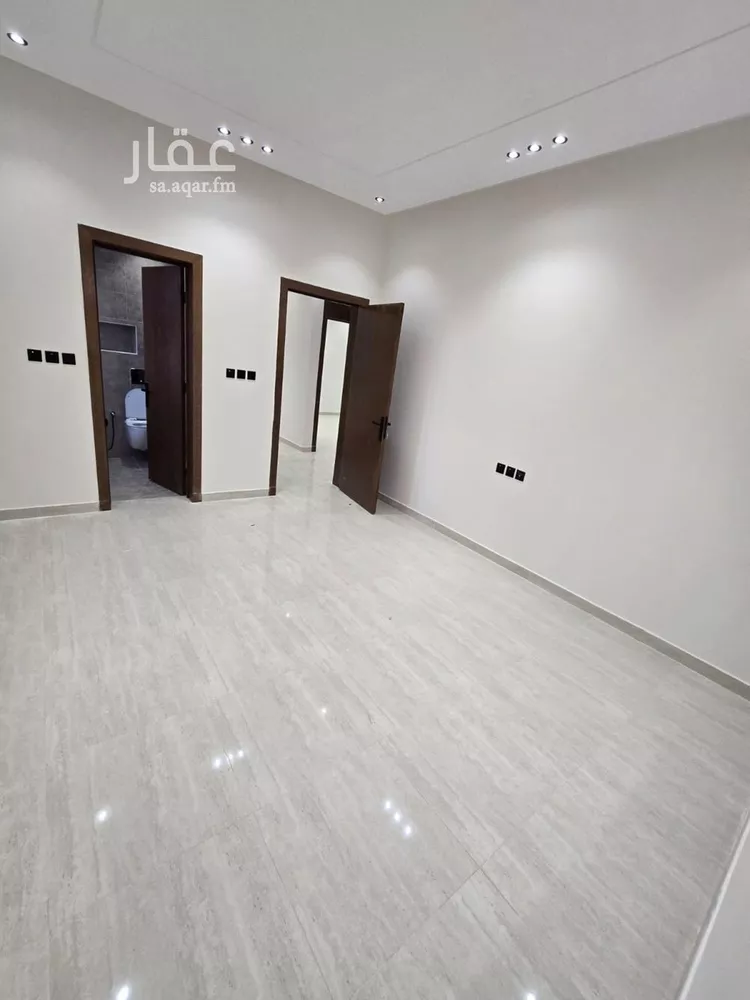 دور للبيع في شارع المقضاة, حي الحزم, مدينة الرياض, منطقة الرياض 7