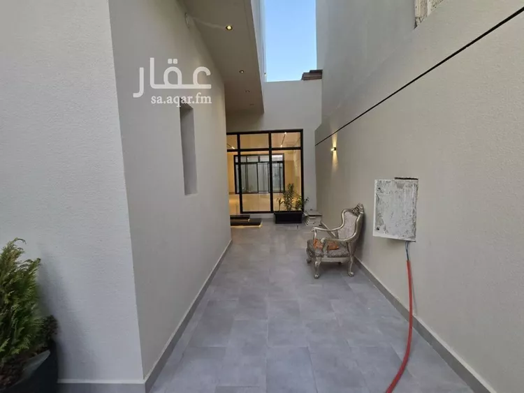 فيلا للبيع في شارع بيضاء نثيل, حي العريجاء الغربي, مدينة الرياض, منطقة الرياض 10