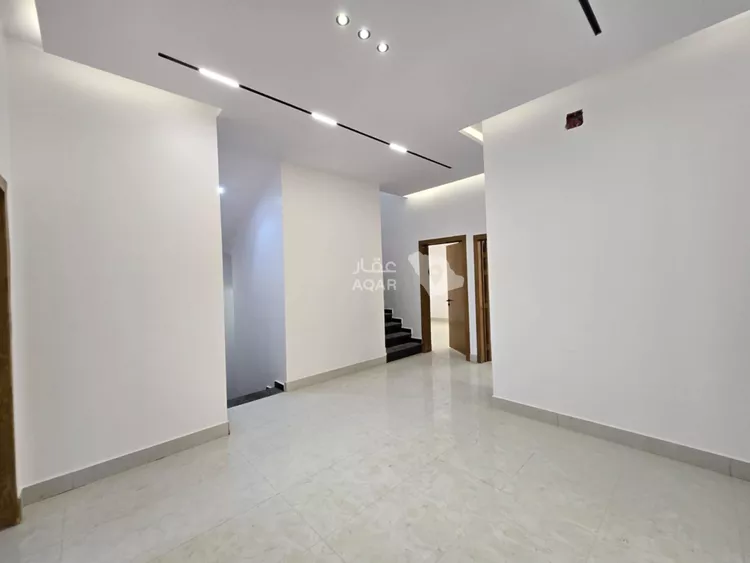 Villa for Sale in Riyadh Tuwaiq 18