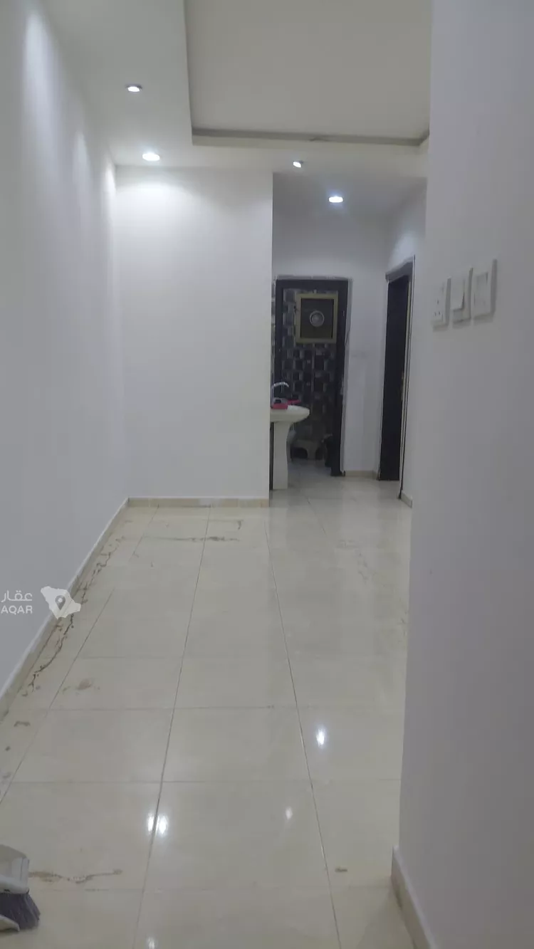 عمارة للإيجار في حي العيينة, مدينة العيينة, منطقة الرياض 13