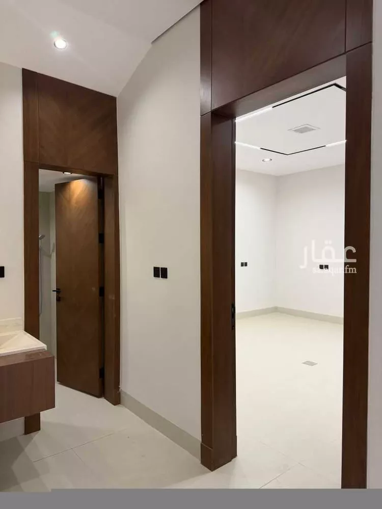 فيلا للبيع في شارع أبي بكر بن فتحون, حي المهدية, مدينة الرياض, منطقة الرياض صورة 2