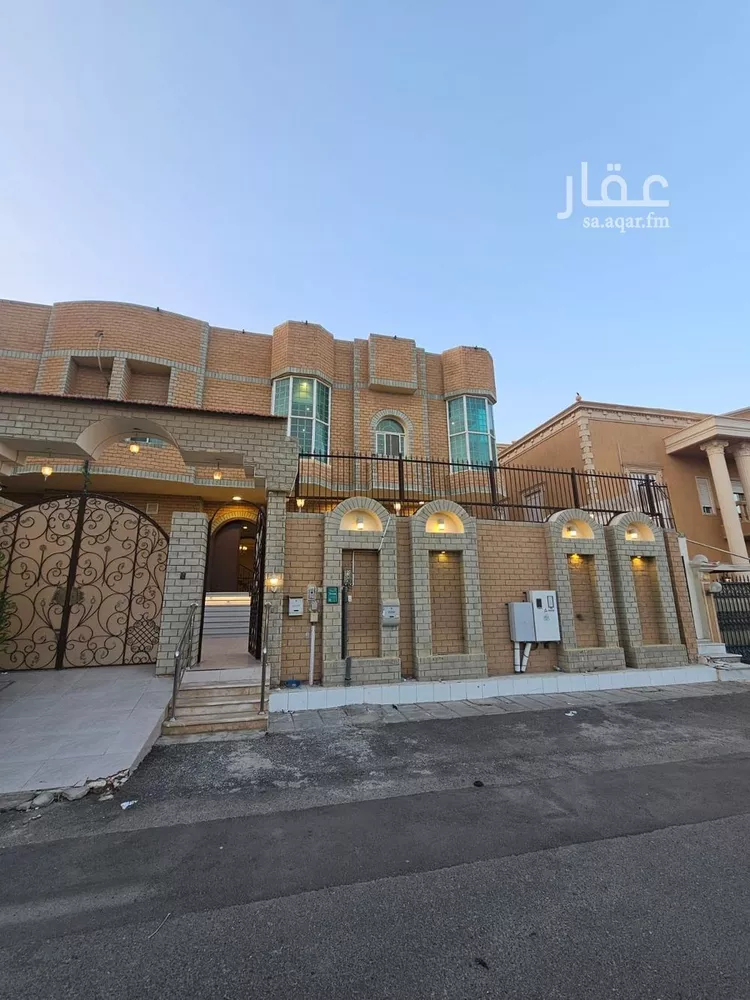 فيلا للبيع في شارع الخليفه المنتصر, حي الشاطئ, مدينة جدة, منطقة مكة المكرمة