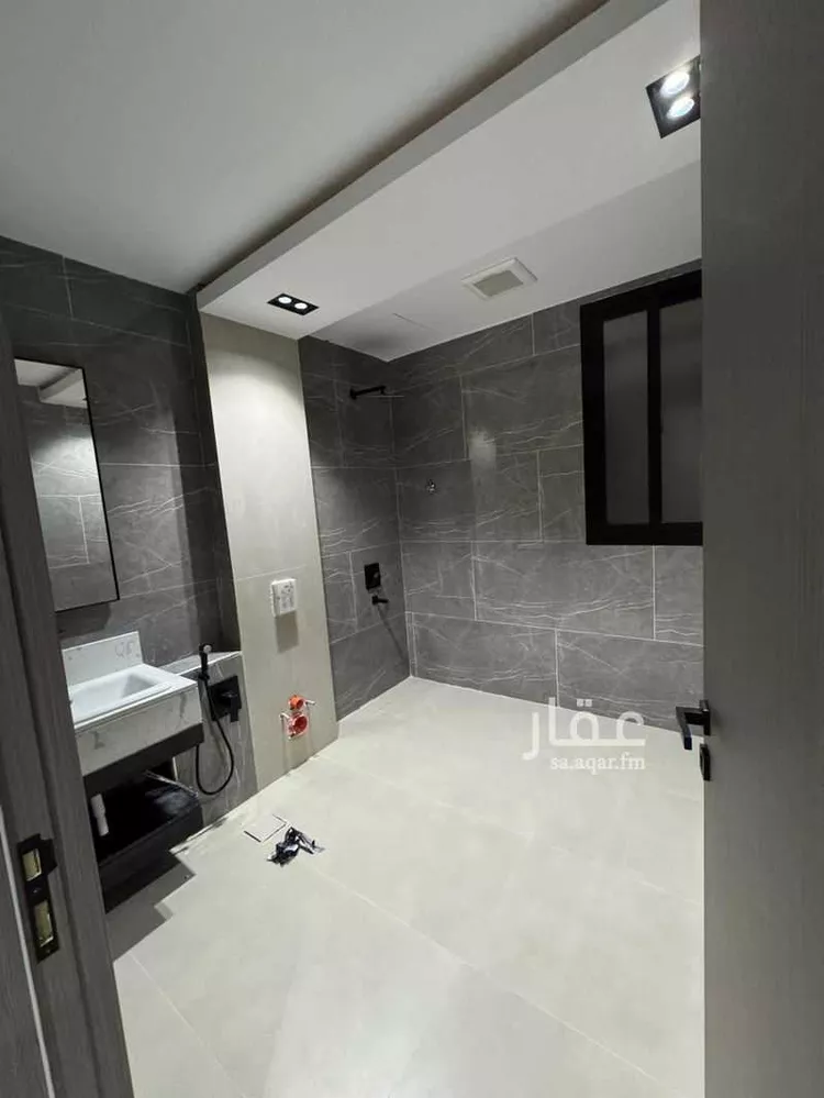 فيلا للبيع في شارع محمد السنوسي, حي العريجاء الغربي, مدينة الرياض, منطقة الرياض صورة 3