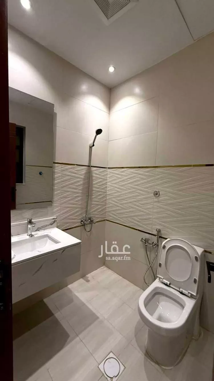 دور للإيجار في شارع عبيدالله الهذلي, حي عكاظ, مدينة الرياض, منطقة الرياض صورة 4