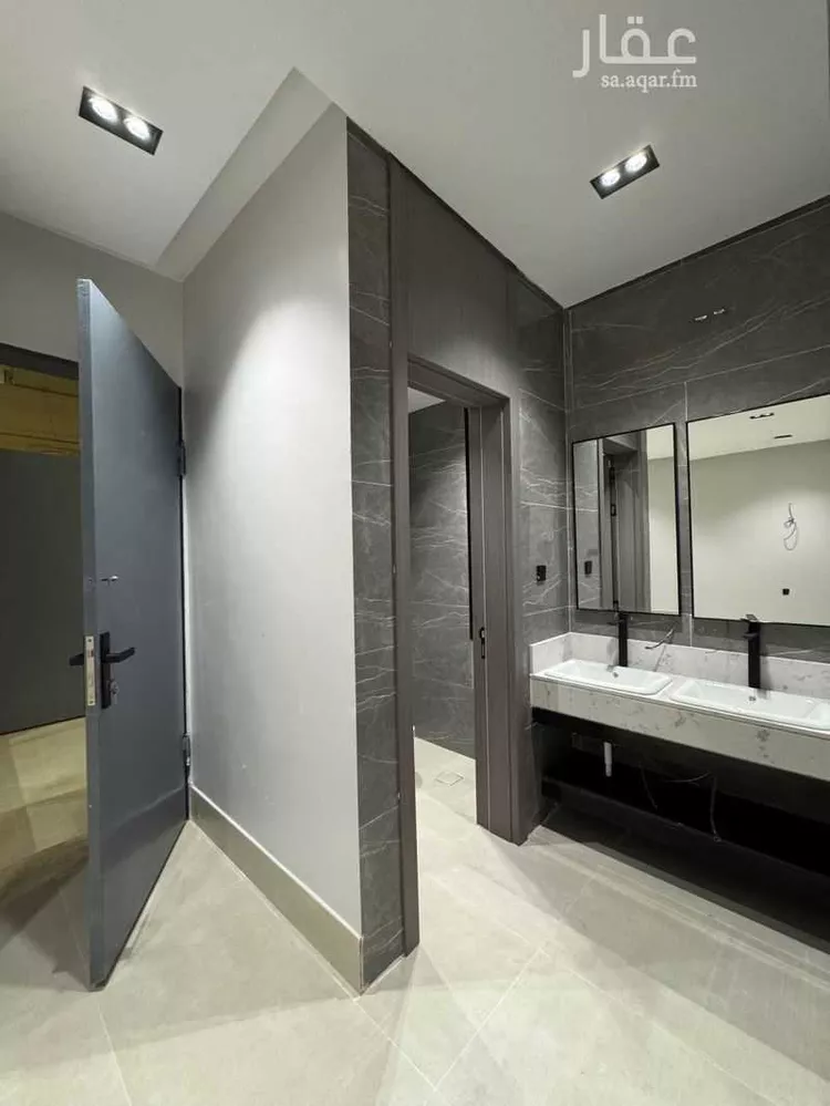 فيلا للبيع في شارع محمد السنوسي, حي العريجاء الغربي, مدينة الرياض, منطقة الرياض صورة 5