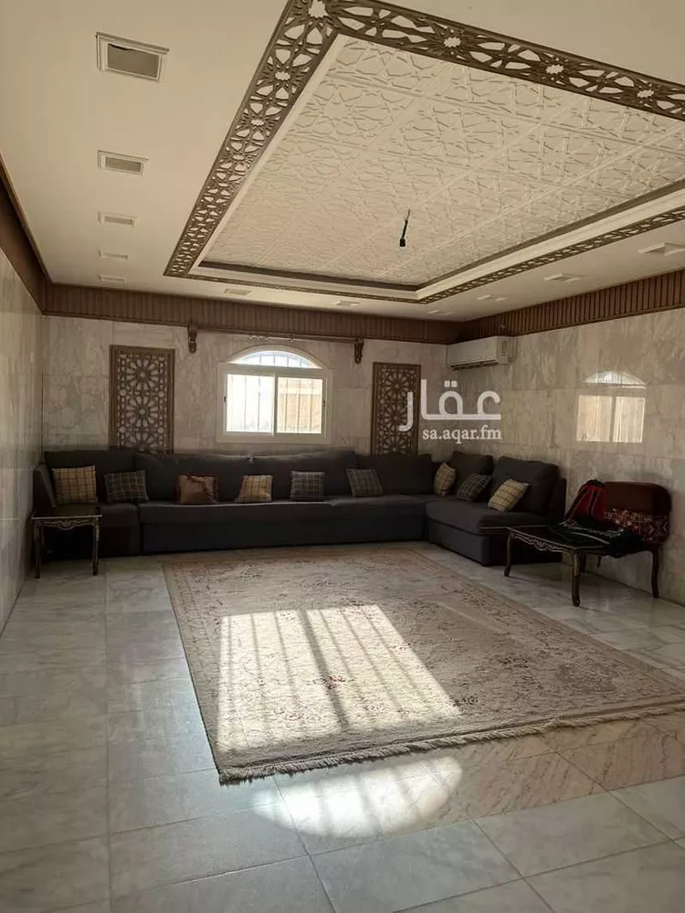 فيلا للبيع في شارع عبد الرحمن بن زيد بن العجلاني, حي الزهرة, مدينة المدينة المنورة, منطقة المدينة المنورة