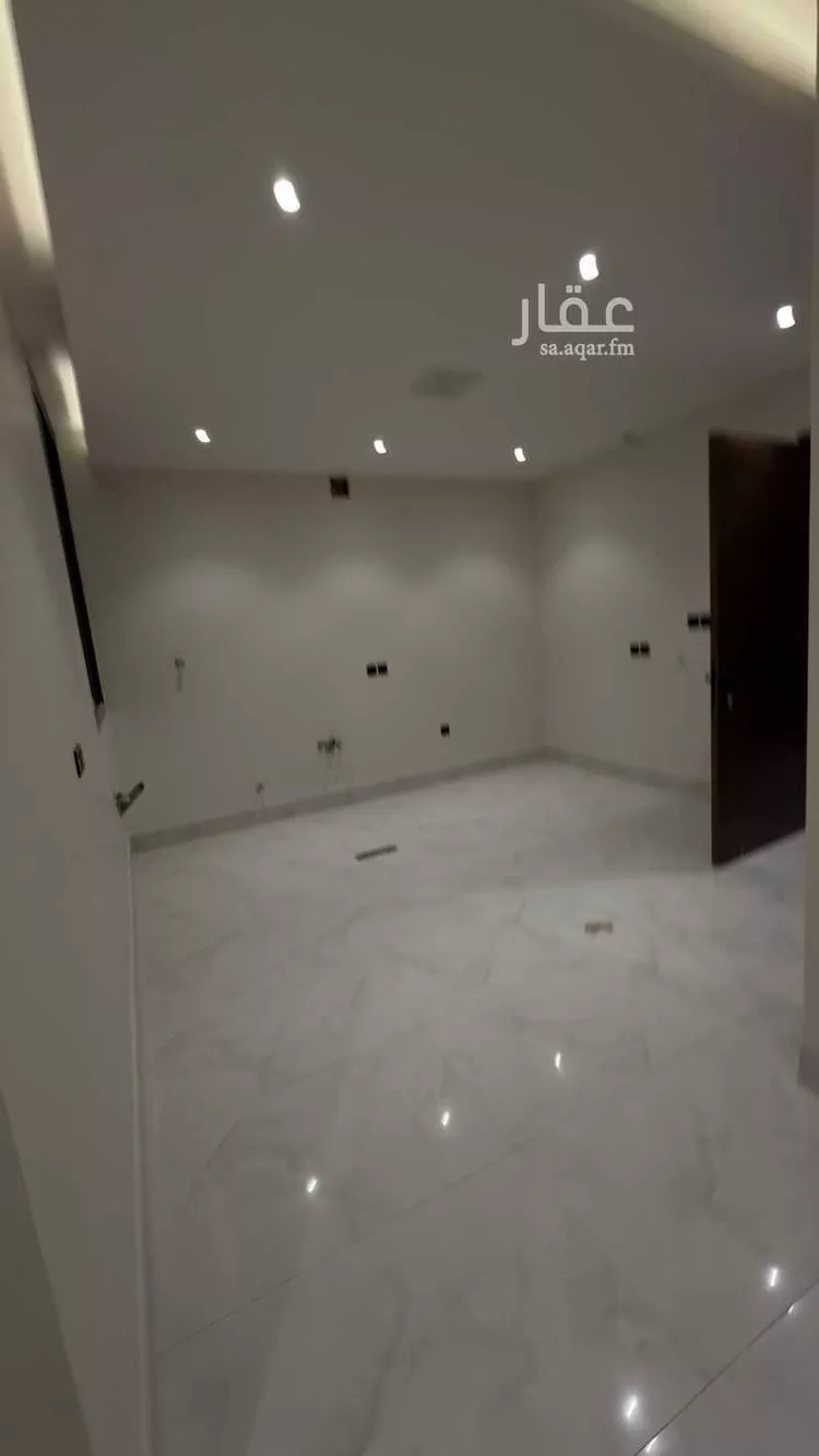 Floor for Rent in Riyadh Al Janadriyah صورة 3