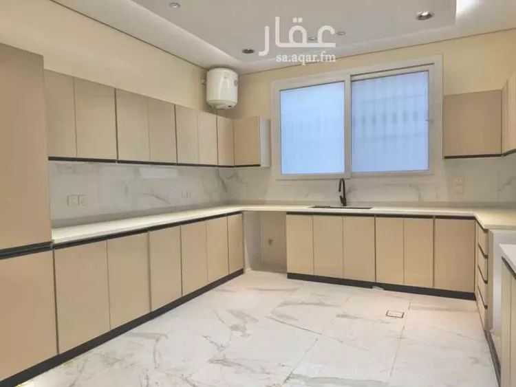 عمارة للإيجار في شارع ابو اسحاق الفزاري, حي الواحة, مدينة خميس مشيط, منطقة عسير صورة 2