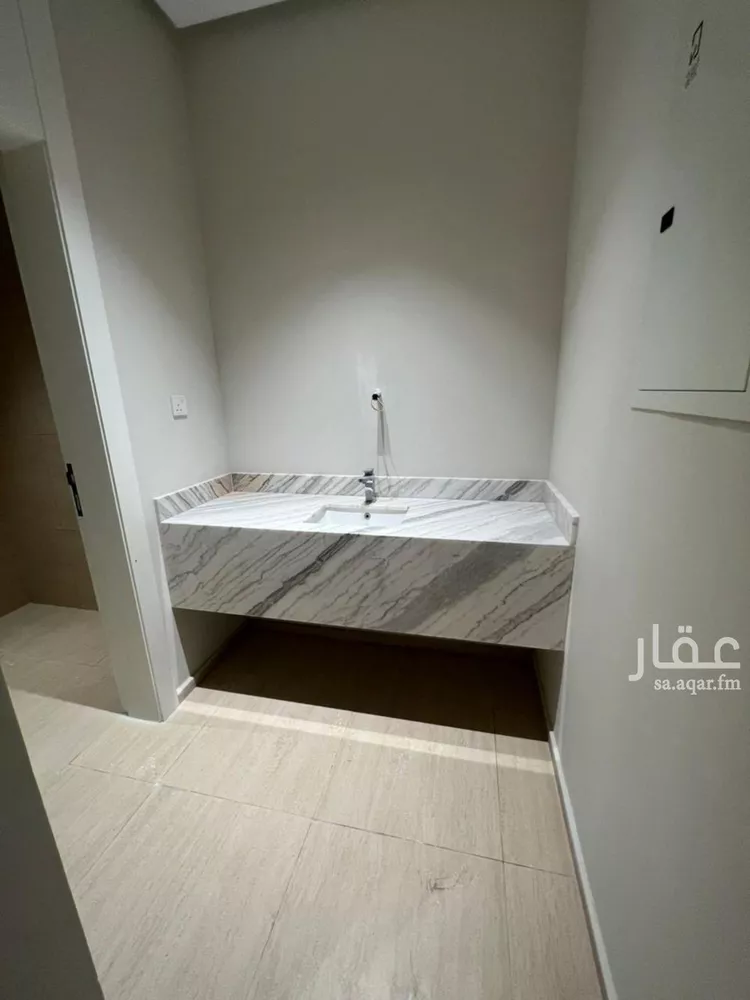 فيلا للإيجار في شارع يوسف السيرافي, حي العارض, مدينة الرياض, منطقة الرياض صورة 5