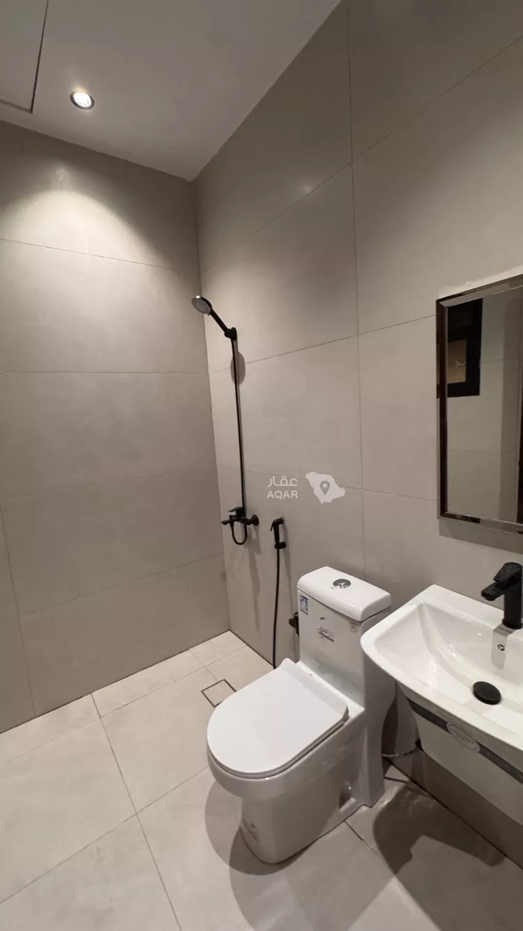 Floor for Sale in Riyadh Al Khaleej 14