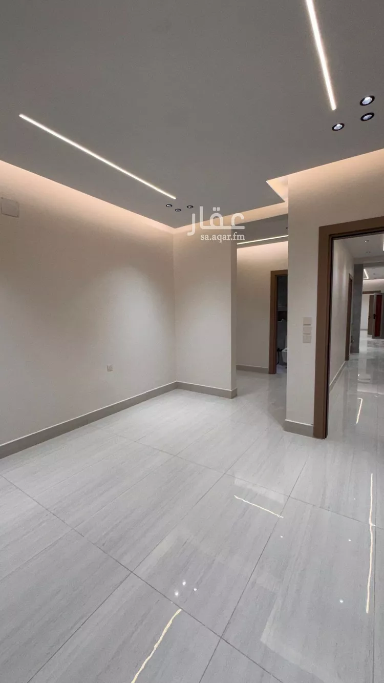 Floor for Sale in Riyadh Al Janadriyah 13
