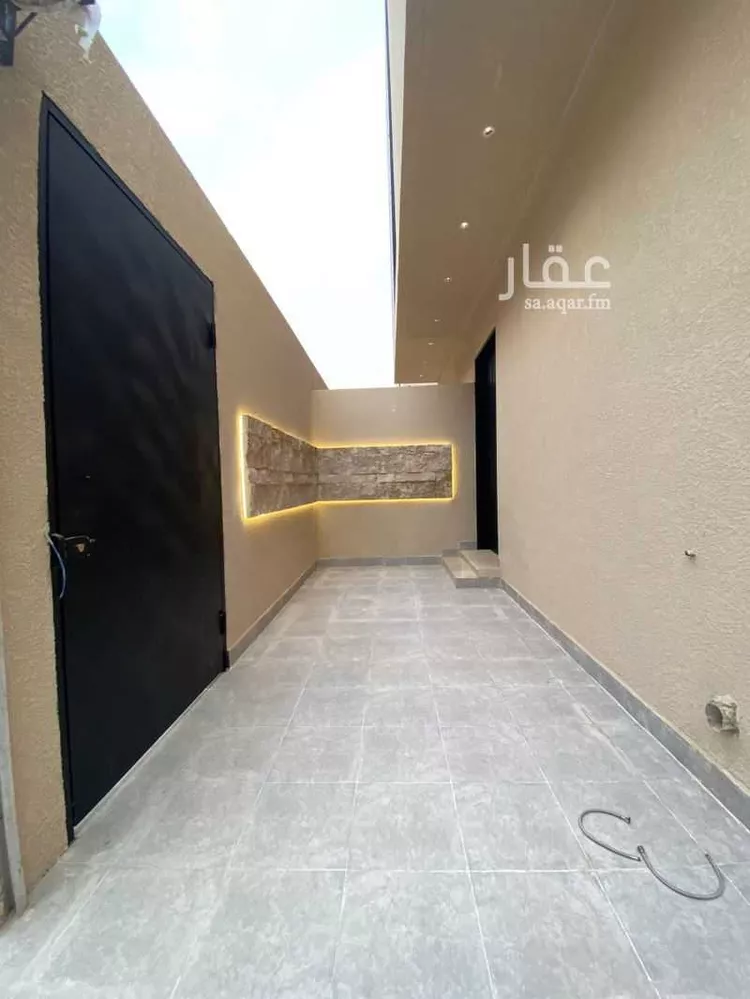 دور للبيع في شارع طه حسين, حي بدر, مدينة الرياض, منطقة الرياض صورة 3