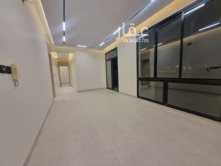 Floor for Sale in Riyadh Ar Rimal 6