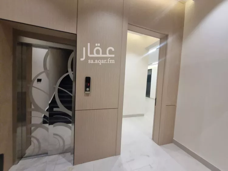 Floor for Sale in Riyadh Ar Rimal 8